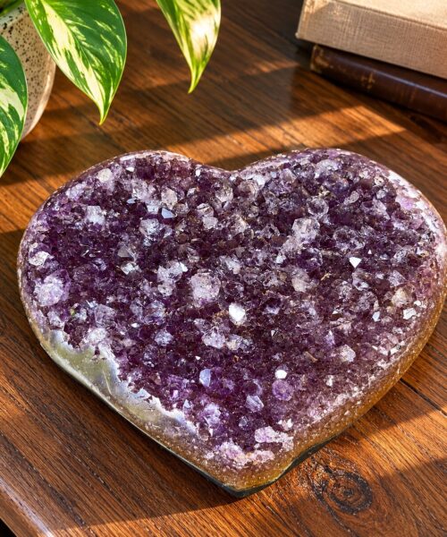 Amethyst Heart 34 Purple Quartz Geode Crystal Alaskan Gift Heart (no stand) 752g H11.5xW14xD4cm