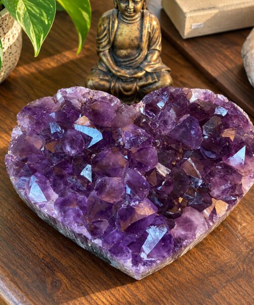Huge Amethyst Heart 27 Purple Quartz Geode Crystal Gift (no stand) 1.894kg - H16xW12xD6.5cm