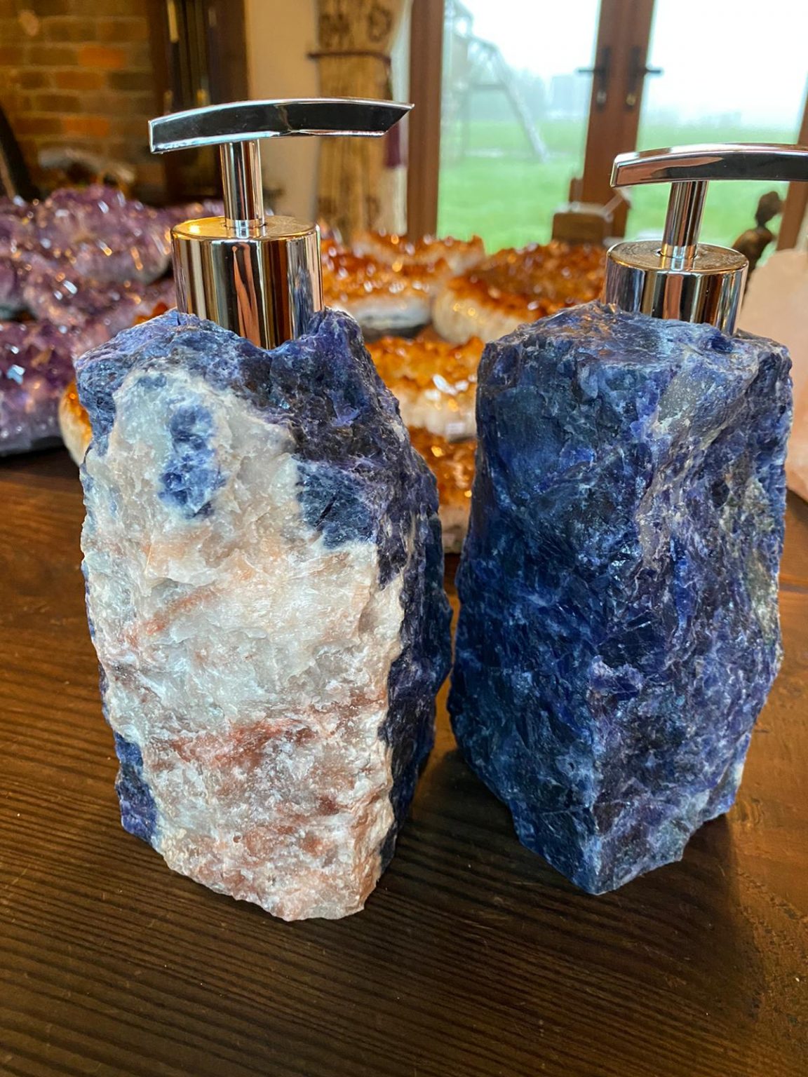 High Quality Sodalite Quartz Blue Crystal Gemstone Soap Dispenser