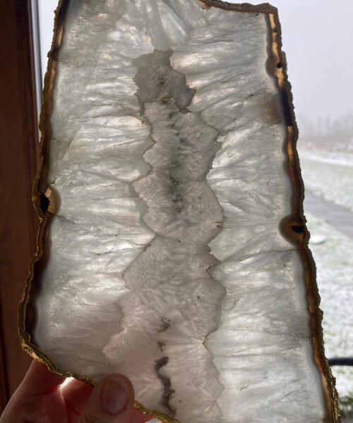 Large Premium White Agate Natural Shape 24ct Gold Edge Platter 3 / Cheeseboard / Tray / Sign Board L30xW16xD1cm – 1128g - Image 11