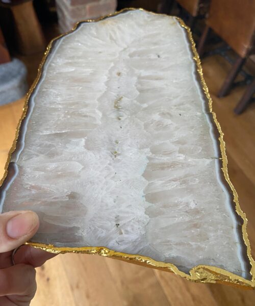 Large Premium White Agate Natural Shape 24ct Gold Edge Platter 4 / Cheeseboard / Tray / Sign Board L29xW15xD1cm – 1196g - Image 11