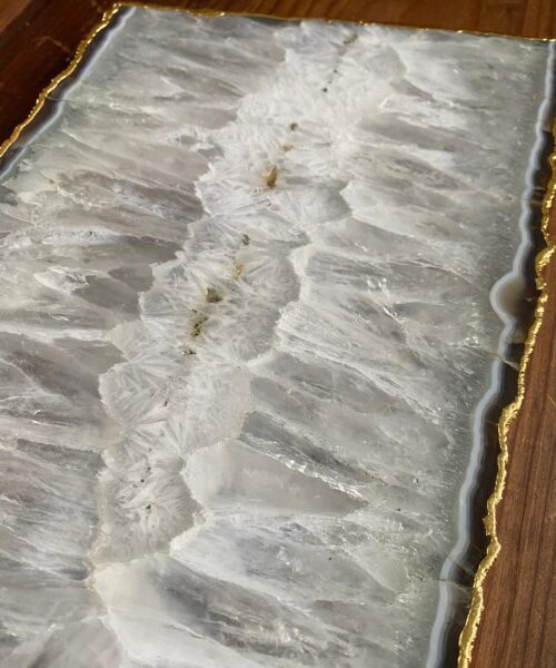 Large Premium White Agate Natural Shape 24ct Gold Edge Platter 4 / Cheeseboard / Tray / Sign Board L29xW15xD1cm – 1196g - Image 4