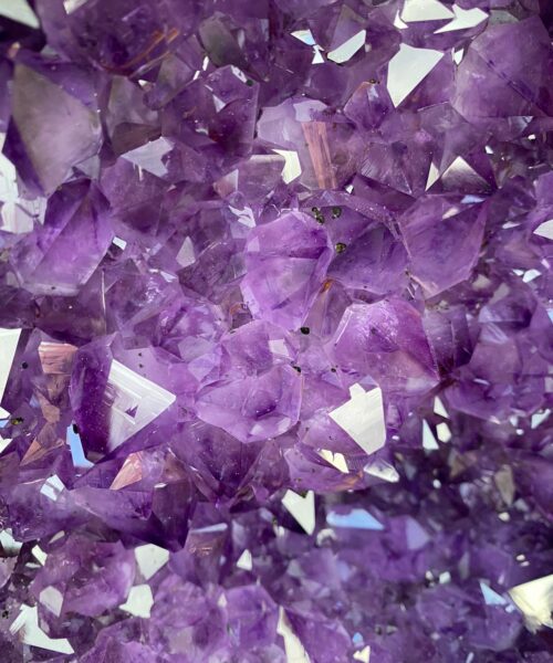 Amethyst Crystal Geode 525 Premium Queen Grade 26.1kg – H37xW38xD19cm - Image 8