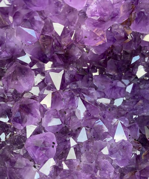 Amethyst Crystal Geode 525 Premium Queen Grade 26.1kg – H37xW38xD19cm - Image 9