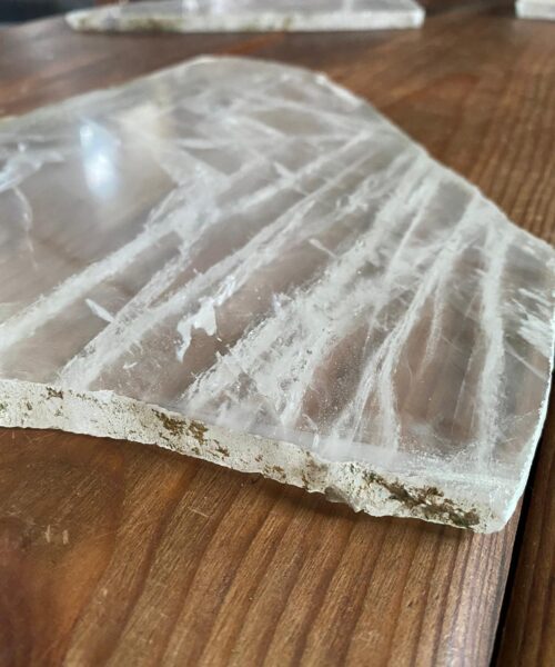 Alternative view of Large Premium Clear Quartz Natural Shape Natural Edge Platter 4 / Cheeseboard / Tray / Sign Board L24xW27xD1cm - 1338g