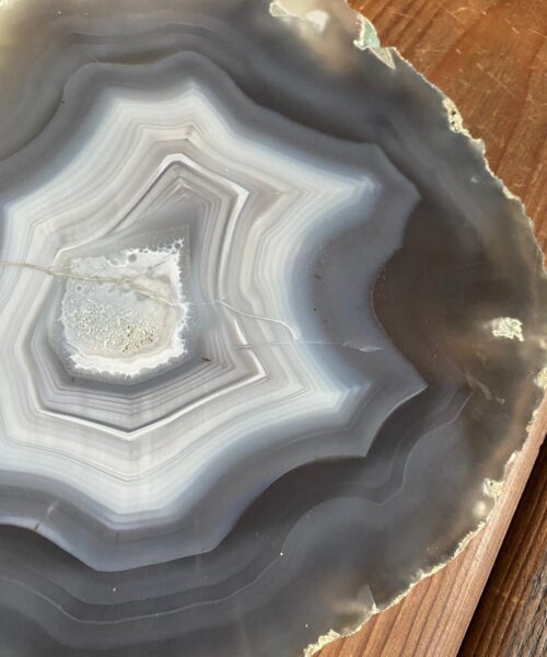Large Premium Grey Agate Natural Shape Natural Edge Platter 4 / Cheeseboard / Tray / Sign Board L25xW22xD1cm – 1214g - Image 5