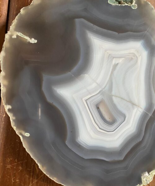 Large Premium Grey Agate Natural Shape Natural Edge Platter 4 / Cheeseboard / Tray / Sign Board L25xW22xD1cm – 1214g - Image 8