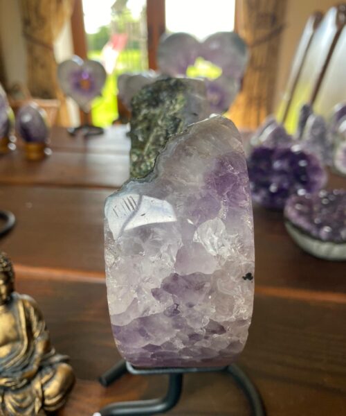 Extra Large – Huge Amethyst Heart 4 Iron Base Purple Quartz Geode Crystal 2.223kg H22xW17xD4.5cm - Image 5