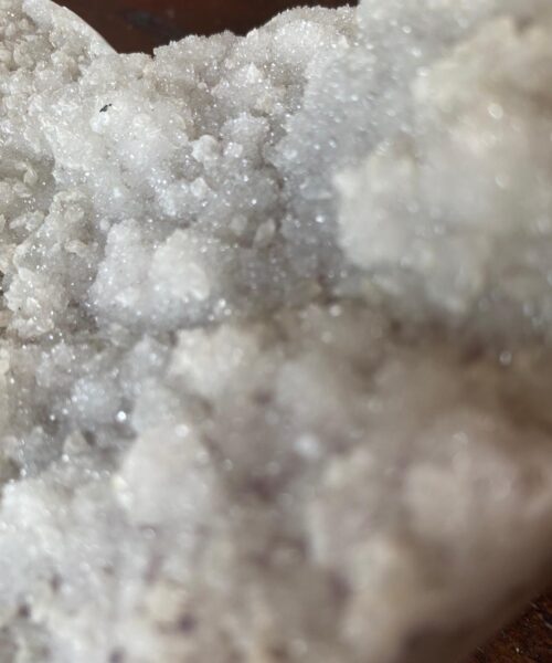 Large White Amethyst Heart 10 White Quartz Geode Crystal Gift 1.337kg - H12xW14.5xD6cm - Image 4