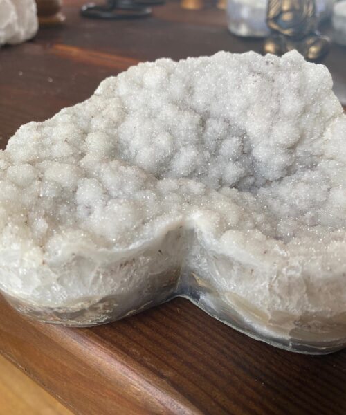 Large White Amethyst Heart 11 White Quartz Geode Crystal Gift 1.542kg - H12.5xW14xD7.5cm - Image 5