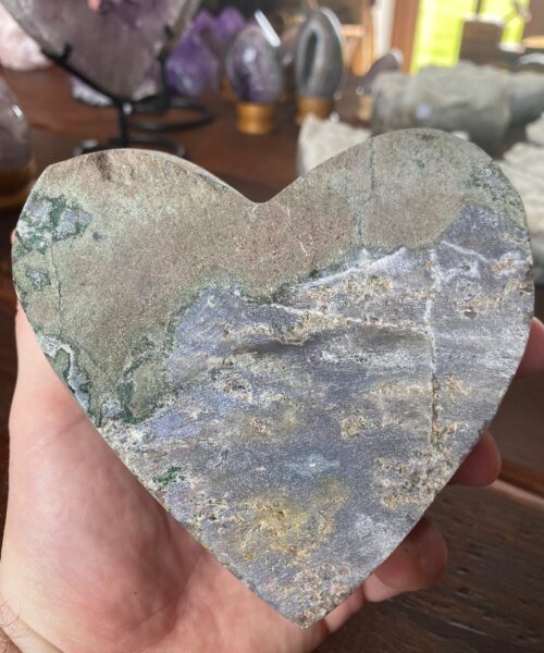 Large White Amethyst Heart 11 White Quartz Geode Crystal Gift 1.542kg - H12.5xW14xD7.5cm - Image 6