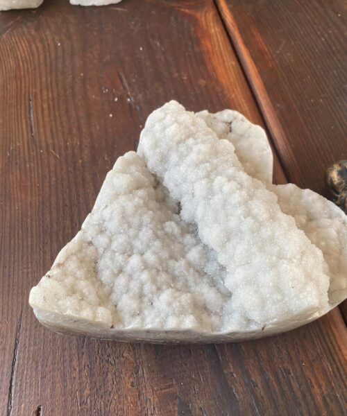 HUGE White Amethyst Heart 5 White Quartz Geode Crystal Gift 2.625kg - H28xW16xD10cm - Image 6