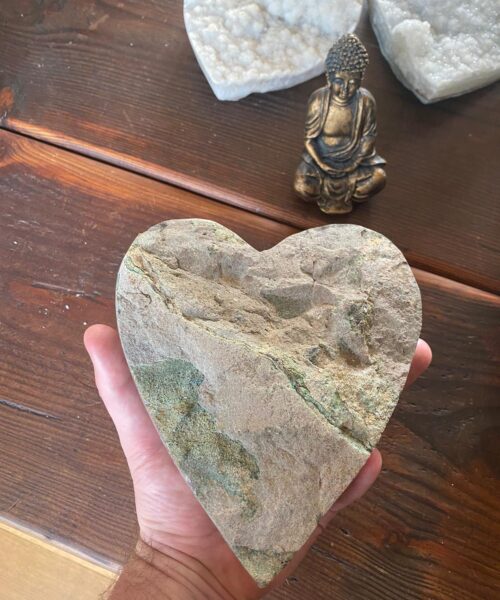 HUGE White Amethyst Heart 5 White Quartz Geode Crystal Gift 2.625kg - H28xW16xD10cm - Image 8