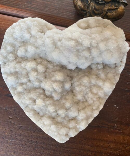Large White Amethyst Heart 6 White Quartz Geode Crystal Gift 1.129kg - H14xW15xD5.5cm