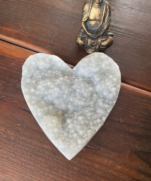 Alternative view of Large White Amethyst Heart 7 White Quartz Geode Crystal Gift 1.342kg - H16xW16xD5.5cm