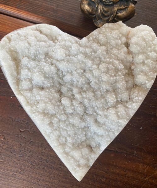 Large White Amethyst Heart 8 White Quartz Geode Crystal Gift 1.860kg - H16xW16xD6cm