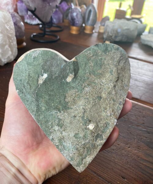 Large White Amethyst Heart 8 White Quartz Geode Crystal Gift 1.860kg - H16xW16xD6cm - Image 6