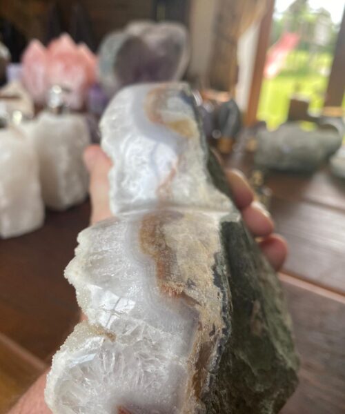 Large White Amethyst Heart 8 White Quartz Geode Crystal Gift 1.860kg - H16xW16xD6cm - Image 7