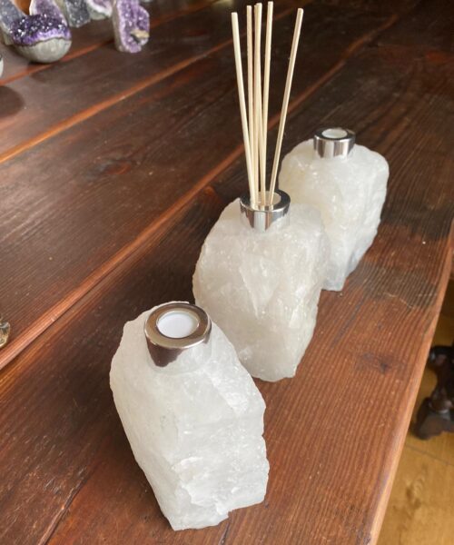 High Quality Snow White Quartz Crystal Gemstone Reed Diffuser 12cm Height x 9cm Width 1100g - Image 3