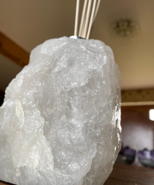 High Quality Snow White Quartz Crystal Gemstone Reed Diffuser 12cm Height x 9cm Width 1100g - Image 4