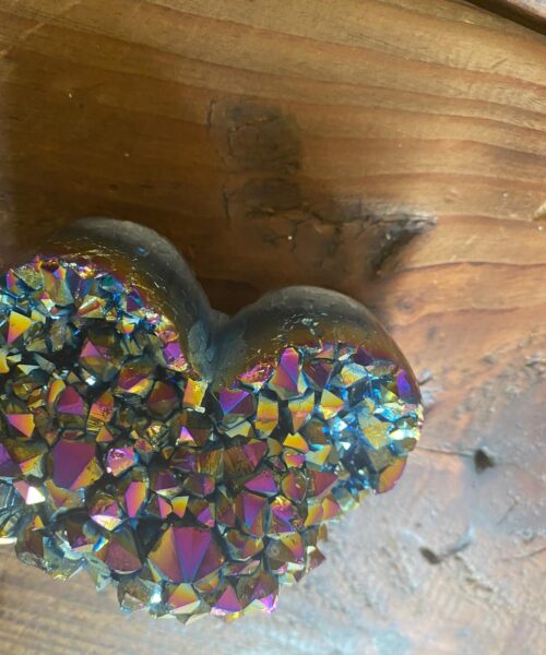 Rainbow Quartz Heart 10, Aura, Titanium, Cluster, Crystal, Gemstone 509g – H9xW9xD6cm - Image 4