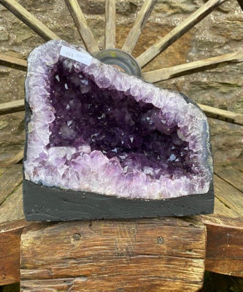 Amethyst Crystal Geode 658 Premium Queen Grade 12.4kg H25xW29xD18cm - Image 10