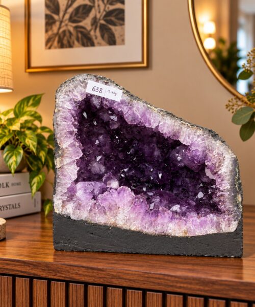 Amethyst Crystal Geode 658 Premium Queen Grade 12.4kg H25xW29xD18cm