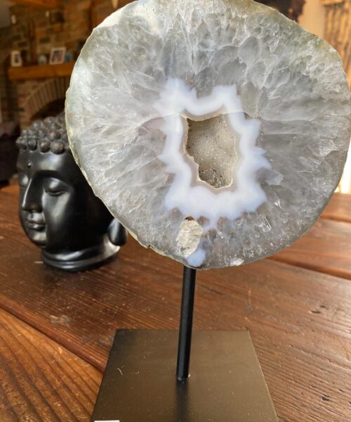 Premium Agate Geode on Stand 10 – 1.745g - H22xW14cm