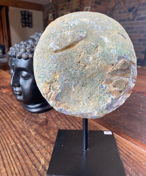 Premium Agate Geode on Stand 17 – 1.285g - H20xW12cm - Image 11