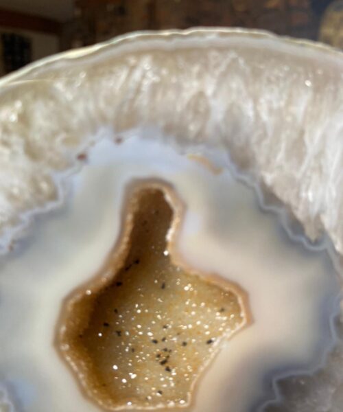 Premium Agate Geode on Stand 17 – 1.285g - H20xW12cm - Image 6