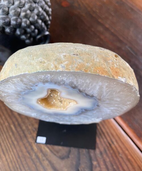 Premium Agate Geode on Stand 17 – 1.285g - H20xW12cm - Image 9