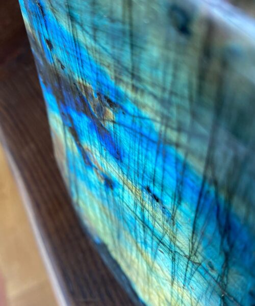 Very Large Blue Labradorite Freeform 14 Self Standing Healing Crystal Natural Polished Crystal Gem 1.404g – H13.5xW13xD5cm - Image 3