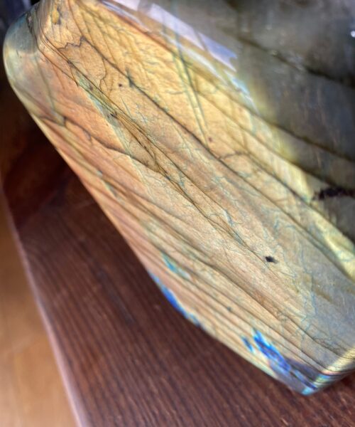 Very Large Blue Labradorite Freeform 18 Self Standing Healing Crystal Natural Polished Crystal Gem 1.237g – H12.5xW13xD5cm - Image 3