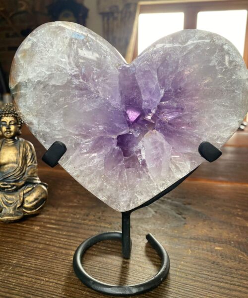 Large – Amethyst Heart 14 Iron Base Purple Quartz Geode Crystal 1.162kg H17.5xW15xD3.5cm