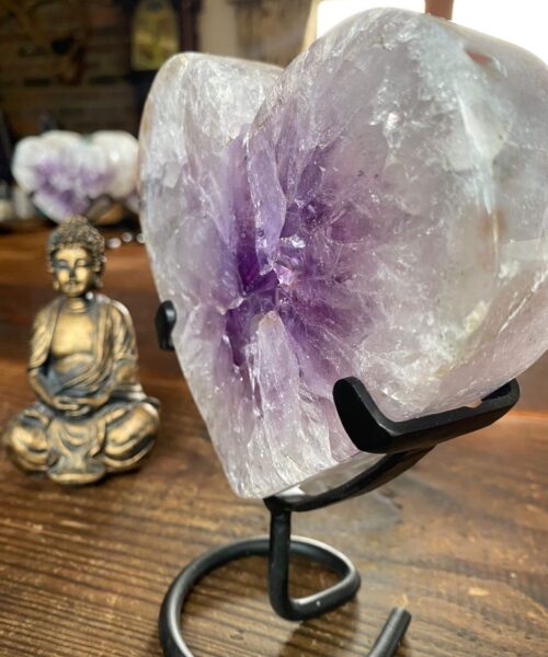 Alternative view of Large – Amethyst Heart 14 Iron Base Purple Quartz Geode Crystal 1.162kg H17.5xW15xD3.5cm