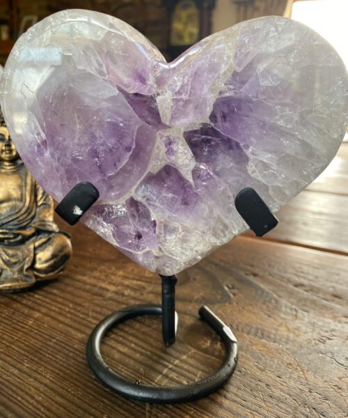 Large – Amethyst Heart 18 Iron Base Purple Quartz Geode Crystal 1.076kg H15xW13xD4cm