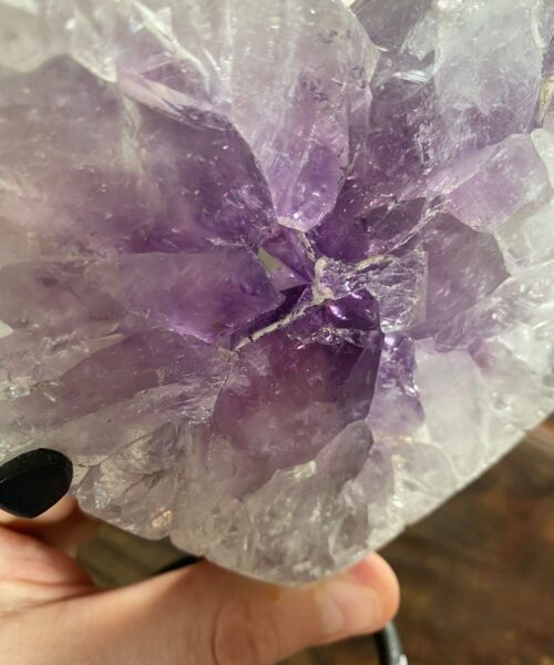 Large – Amethyst Heart 6 Iron Base Purple Quartz Geode Crystal 1.159kg H17xW15xD3.5cm - Image 3