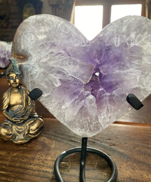 Large – Amethyst Heart 6 Iron Base Purple Quartz Geode Crystal 1.159kg H17xW15xD3.5cm - Image 6