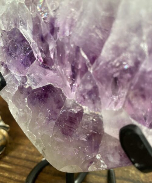 Large – Amethyst Heart 7 Iron Base Purple Quartz Geode Crystal 1.340kg H17xW15xD4cm - Image 3