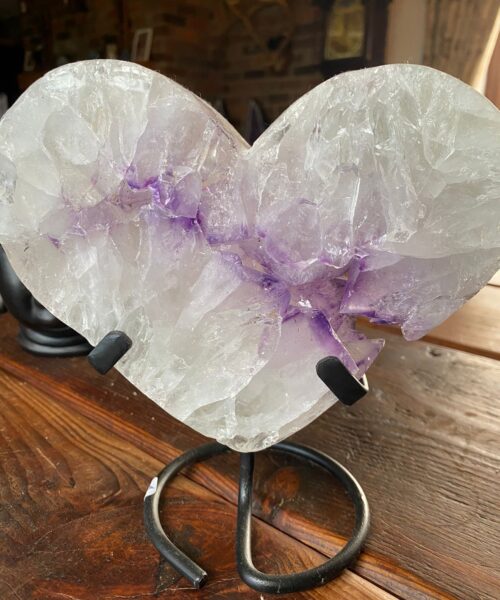 Extra Large – Huge Amethyst Heart 1 Iron Base Purple Quartz Geode Crystal 2.064kg H18.5xW18xD4.5cm - Image 7