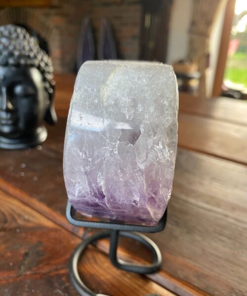 Large – Amethyst Heart 11 Iron Base Purple Quartz Geode Crystal 1.148kg H15.5xW13xD4cm - Image 6