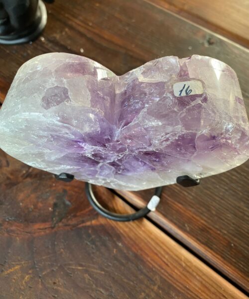 Large – Amethyst Heart 16 Iron Base Purple Quartz Geode Crystal 1.164kg H15xW13.5xD4.5cm - Image 4