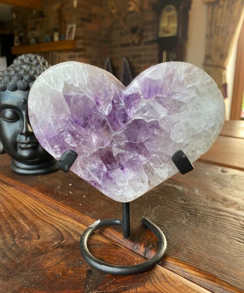 Large – Amethyst Heart 5 Iron Base Purple Quartz Geode Crystal 1.164kg H16xW13.5xD4.5cm