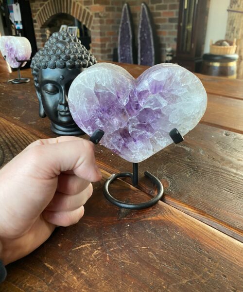 Large – Amethyst Heart 5 Iron Base Purple Quartz Geode Crystal 1.164kg H16xW13.5xD4.5cm - Image 9