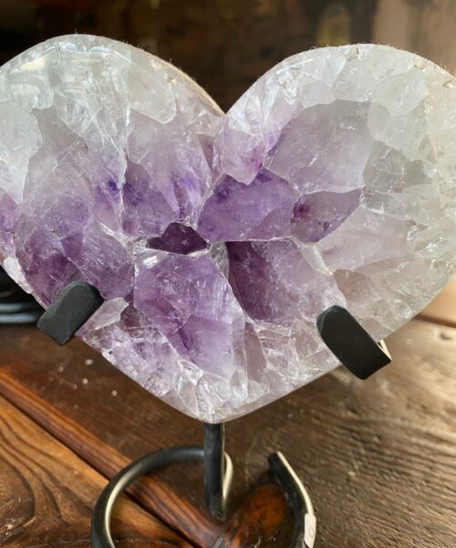 Alternative view of Large – Amethyst Heart 9 Iron Base Purple Quartz Geode Crystal 1.096kg H15xW13xD4.5cm
