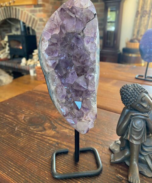 Premium High Grade Amethyst Druzy 25 Geode Cluster Piece on Iron Base 1.001g H22xW7xD6cm