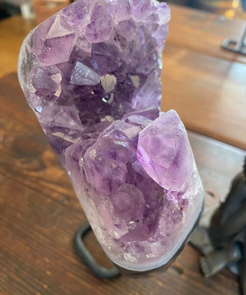 Premium High Grade Amethyst Druzy 27 Geode Cluster Piece on Iron Base 1.030g H19xW7xD10cm - Image 6