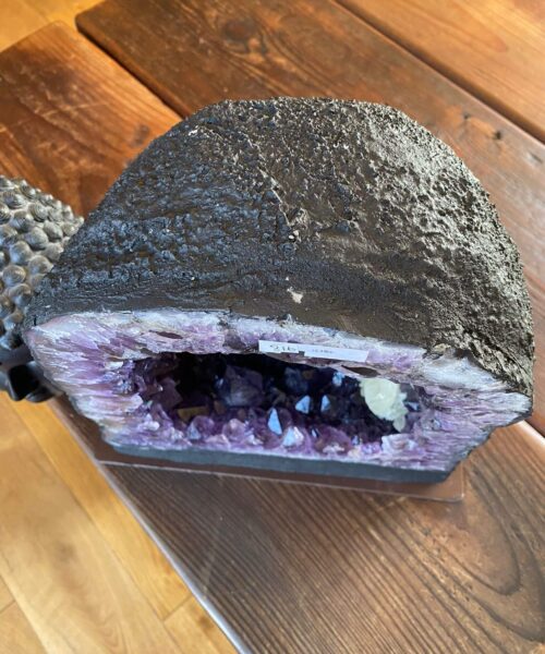 Amethyst Crystal Geode 816 Premium Queen Grade 16.44kg H29xW26xD18cm - Image 2