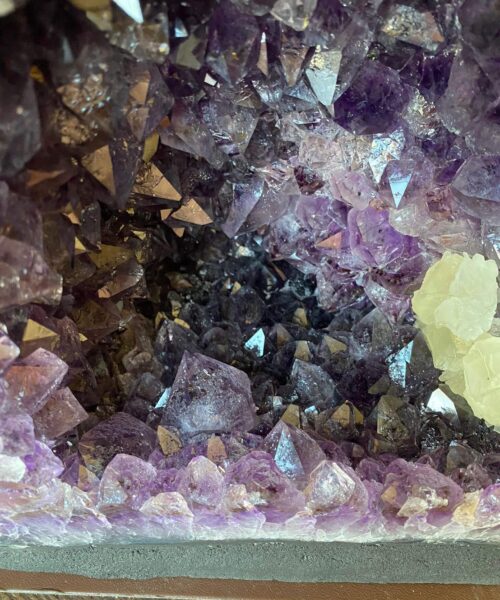 Amethyst Crystal Geode 816 Premium Queen Grade 16.44kg H29xW26xD18cm - Image 11