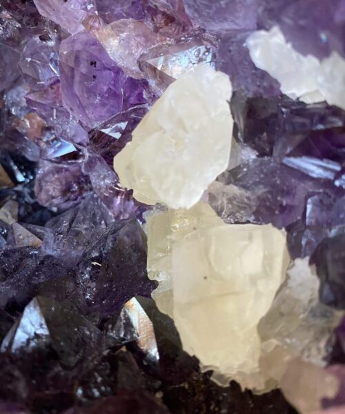 Amethyst Crystal Geode 816 Premium Queen Grade 16.44kg H29xW26xD18cm - Image 7